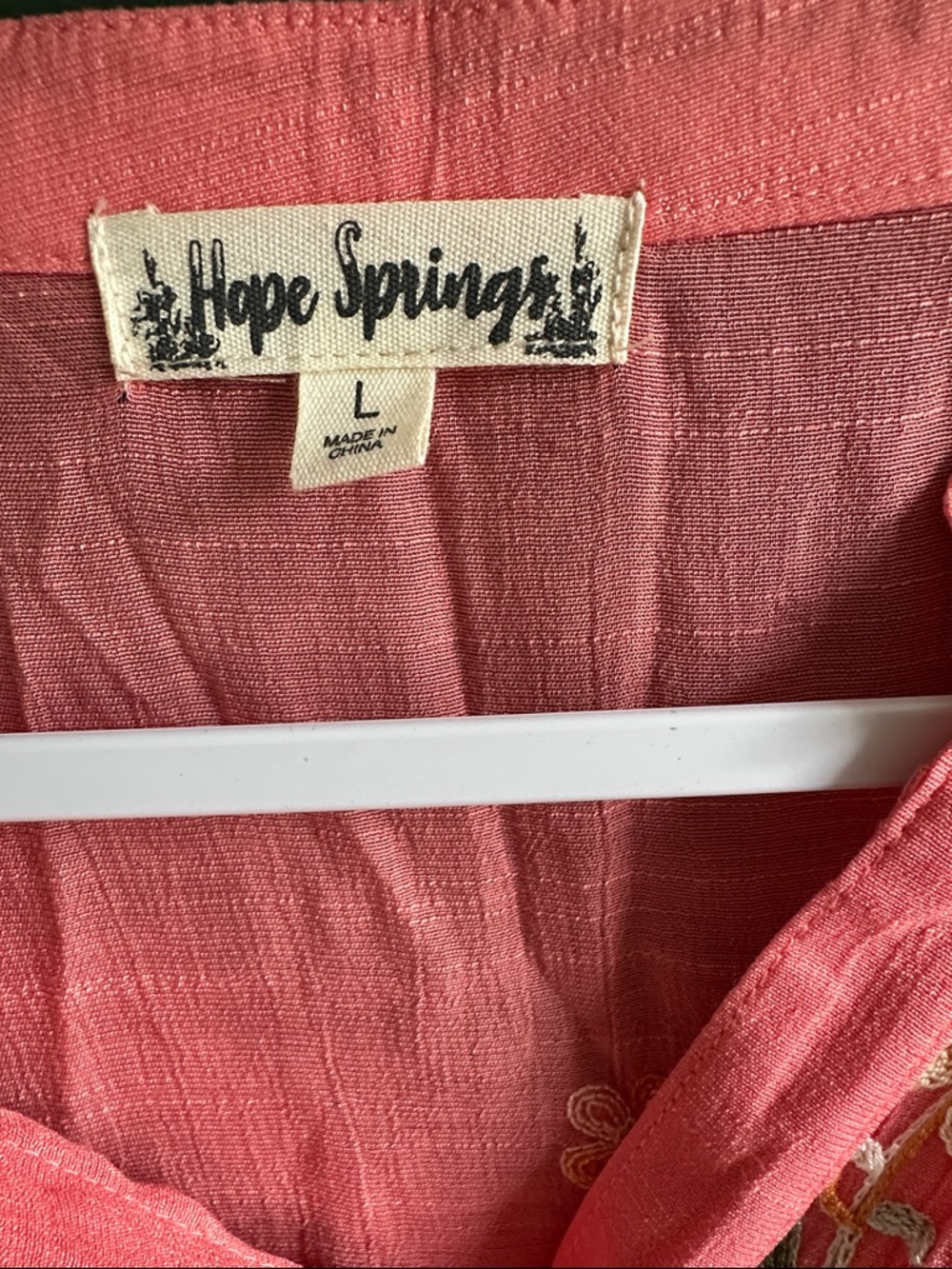Hope Springs Embroidered Coral Pink  Blouse Size Large - Picture 5 of 13